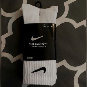 Nike Dri-Fit Crew Socks